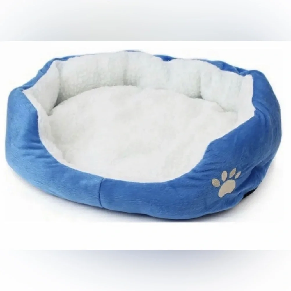 Dog bed new 18 inches wide